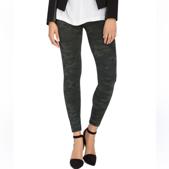 SPANX seamless camo leggings look at me now black size small - Picture 5 of 7